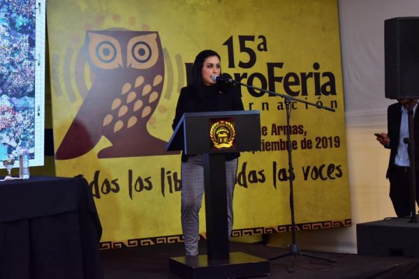 jornada-de-divulgacion-cientifica-libroferia-encarnacion-unae-2019-04984C09EC-6D28-6B38-3C33-23C039397012.jpg