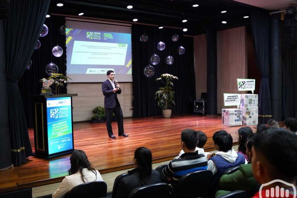 comunicaciones-congreso-educacion-fisica-deporte-y-salud-25FBAB767E-AC50-8181-F668-7B30A1469625.jpg