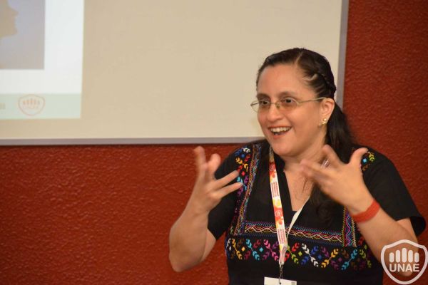 18-10-12-encuentro-de-tesistas-e-investigadores-primer-dia-33-copiar4752D0C1-9889-611E-6795-0F6A5F06ACB5.jpg