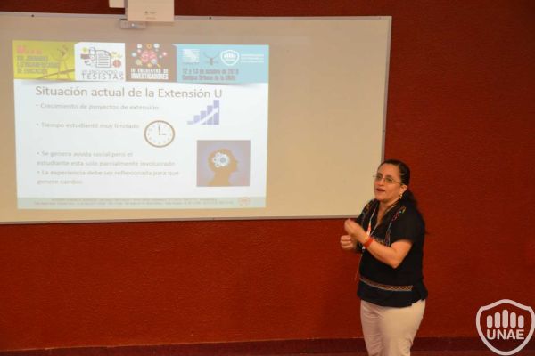 18-10-12-encuentro-de-tesistas-e-investigadores-primer-dia-35-copiar6026DFDF-4BD7-0B5A-388D-D1F0FB375B99.jpg