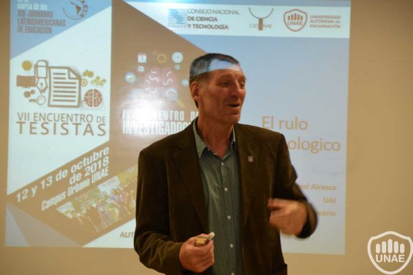 18-10-12-encuentro-de-tesistas-e-investigadores-primer-dia-9-copiarF3E31BDF-B7C3-E9D2-6274-5BCDCF556928.jpg