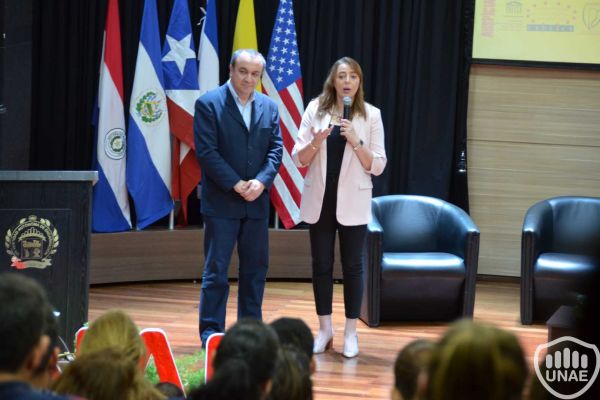 18-10-12-segundo-dia-de-las-jornadas-de-educacion-faela-44-copiar1557935F-FADF-244B-D482-D45C62625DF4.jpg