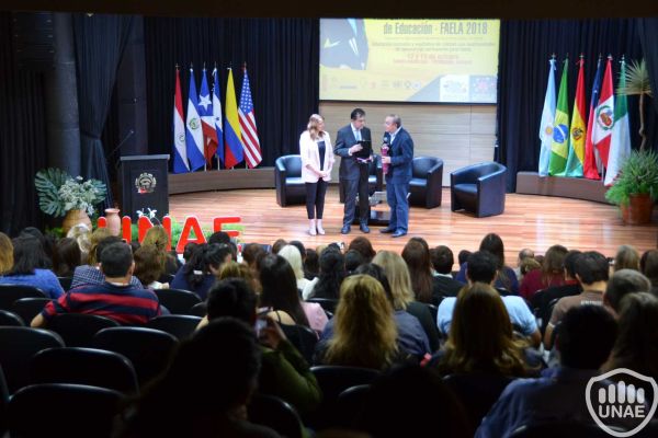 18-10-12-segundo-dia-de-las-jornadas-de-educacion-faela-67-copiar1D32DB5B-285A-60C7-48D4-5059DE8490D7.jpg