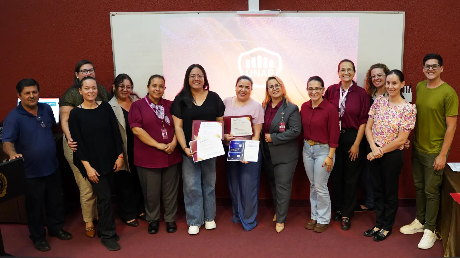 FACVA y FACQUF presentaron sus avances en la Jornada de Investigación y Extensión de la UNAE