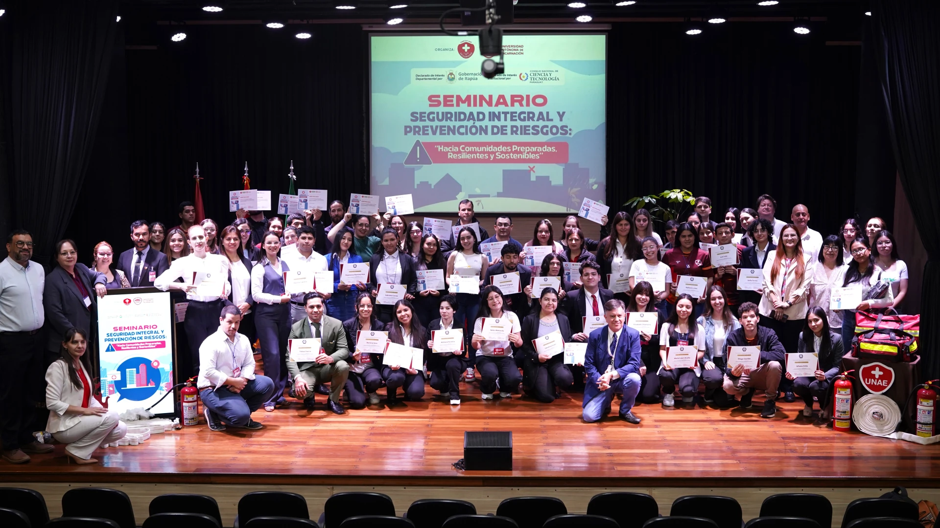 UNAE impulsa comunidades preparadas, resilientes y sostenibles con el Seminario de Seguridad Integral y Prevención de Riesgos