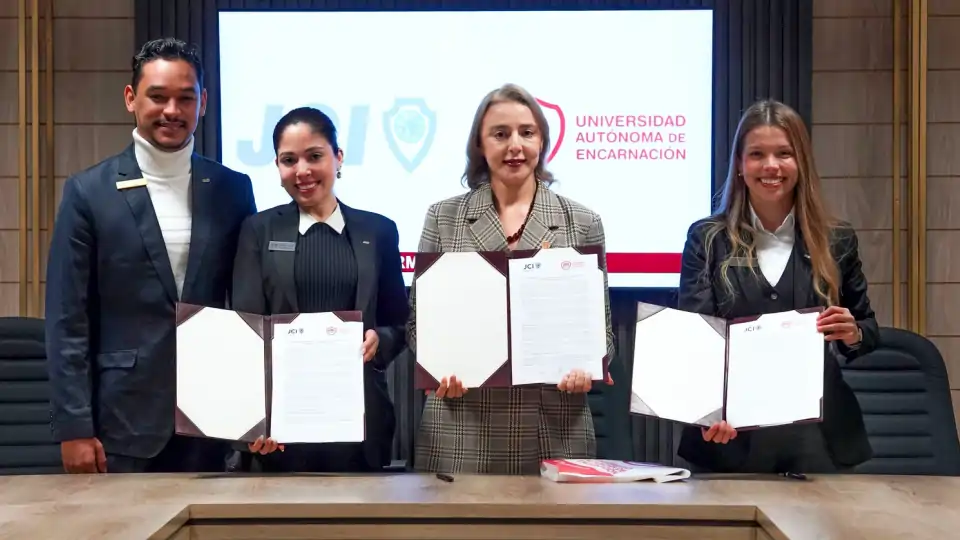 La UNAE suscribió convenio de cooperación con JCI Encarnación y JCI Cambyretá
