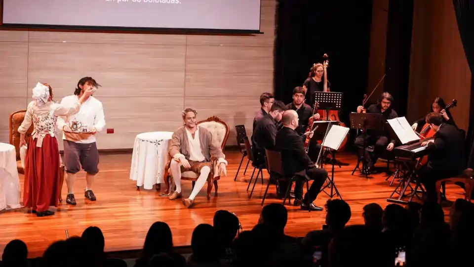 El arte lírico llegó al Auditorio de la UNAE con la presentación de 