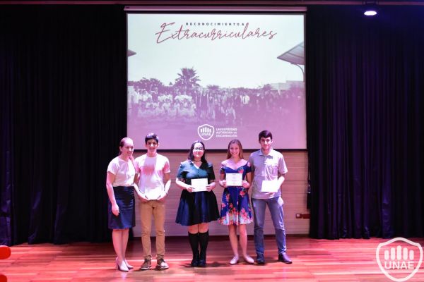 extracurricular-unae-2019-164C4B48A6-0070-D557-CFCC-E8DDAFCA7EBF.jpg