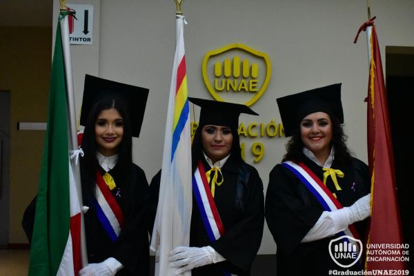 dsc-0106-graduacion-20194E70EFE3-B721-C387-DA94-8F5FF5C943B4.jpg