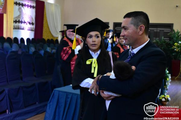 dsc-0131-graduacion-2019D5EFB871-8D4C-C222-6F40-4E97A67D411E.jpg