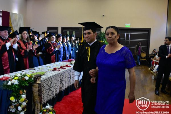 dsc-0137-graduacion-201918056C26-21F9-361C-BF3B-83068B87E30E.jpg