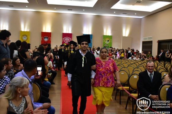 dsc-0142-graduacion-2019E940480E-ABC5-08F4-A6E0-494DC7F2F962.jpg