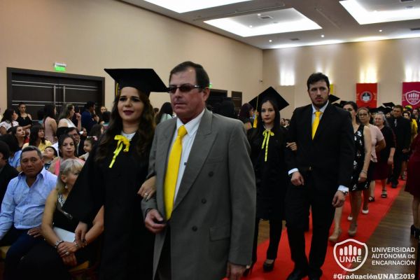 dsc-0153-graduacion-201988B1BAF3-35D1-71F8-27A5-A179680E8FBC.jpg