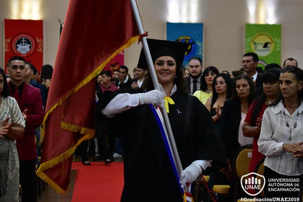 dsc-0184-graduacion-20191A0D594D-79F7-1A64-1B94-1D9A5A51B6B6.jpg
