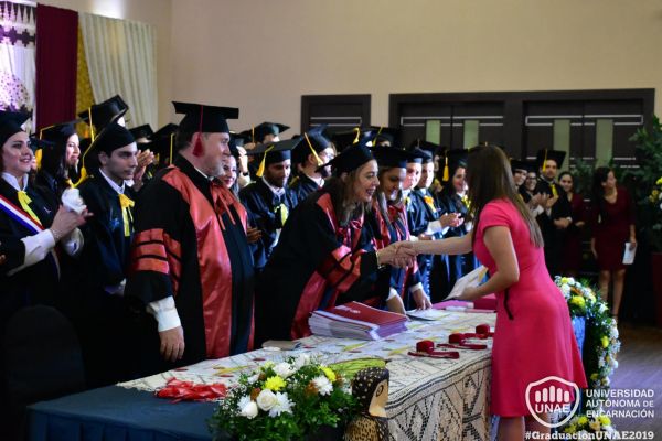 dsc-0290-graduacion-201943DB254E-7145-2638-1A05-1B053D66B00F.jpg