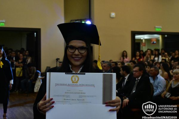 dsc-0296-graduacion-20196064020A-CF93-6861-C9EF-BBC56C01E06D.jpg