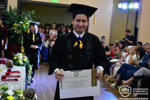 dsc-0301-graduacion-2019096FADC3-A83A-2609-E986-D8062250777D.jpg