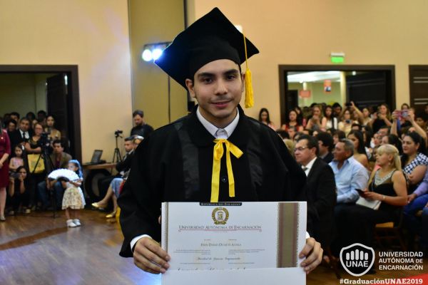 dsc-0332-graduacion-201973EAC81B-C4FF-178E-A8D3-FCBF19866A7D.jpg