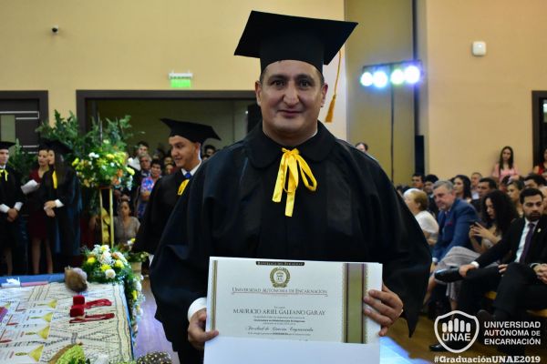 dsc-0343-graduacion-20194222F684-8230-912C-4735-1AF453597502.jpg
