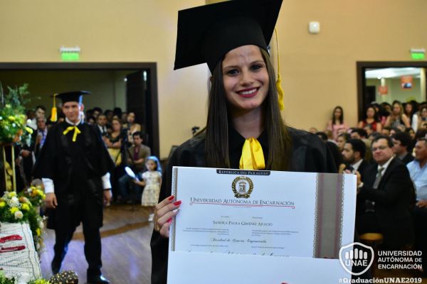 dsc-0347-graduacion-20193B6BCF84-DA3D-9A75-0D0A-38757E828FEB.jpg