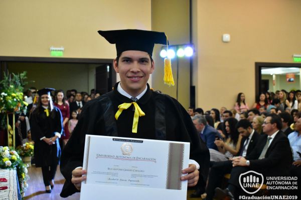 dsc-0348-graduacion-201912802818-BB58-3E2A-7606-41506DE0E238.jpg