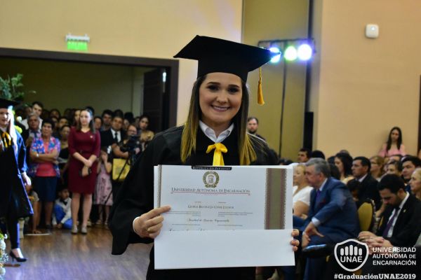 dsc-0361-graduacion-20195AEF7E6D-F6CA-9AE5-917D-AB3CB5D2D5EA.jpg