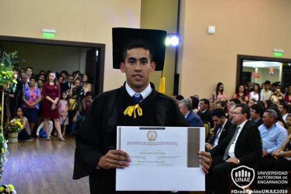 dsc-0376-graduacion-2019053212DA-882D-12DE-4D84-395EB4841E45.jpg