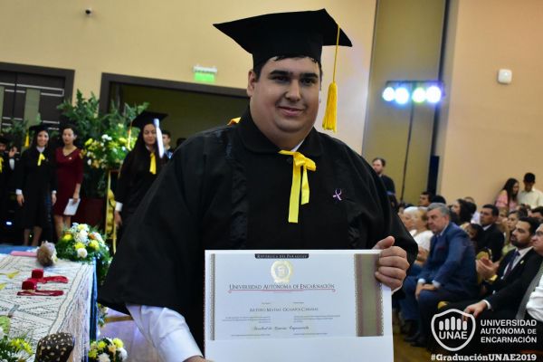 dsc-0385-graduacion-201990DEB269-D436-E096-EA64-B0BA8052D713.jpg