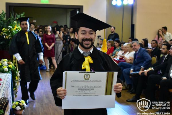 dsc-0390-graduacion-201968E805CD-DCF4-76BE-6B23-4DEB75670FEC.jpg