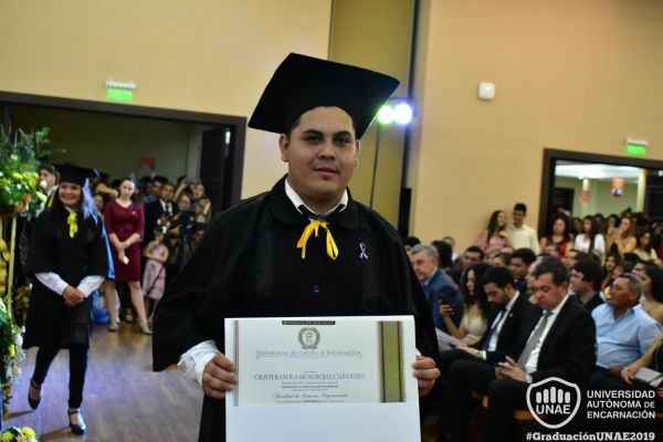 dsc-0395-graduacion-2019810E22FC-147F-C810-58E0-6DA3D2D24798.jpg