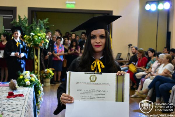 dsc-0430-graduacion-201901683630-1E6F-8841-AF7D-67FF31DA8879.jpg