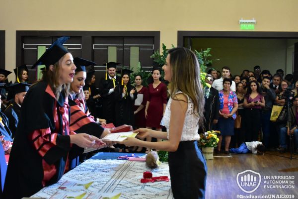 dsc-0445-graduacion-201904CF1044-731D-22DC-11F3-723BB7FFB098.jpg