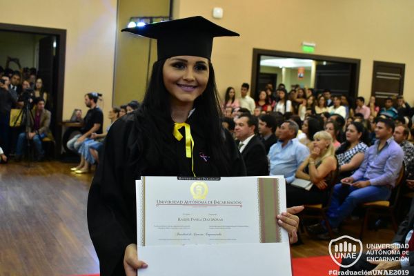 dsc-0468-graduacion-20194FB9FB6C-8007-9D58-5215-D7065FB25733.jpg