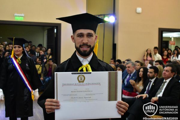 dsc-0486-graduacion-2019C96345E5-085D-BC13-46A5-160486D6F55E.jpg