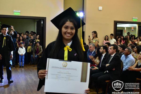 dsc-0502-graduacion-2019BC082406-7E92-8601-9E1A-270B23657886.jpg