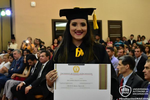 dsc-0525-graduacion-20190750A866-424D-76C5-D56D-F61053B5B68F.jpg