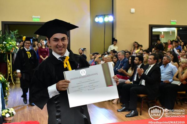 dsc-0530-graduacion-201958AACF0C-BFBB-18CE-1CA2-09E4937B41CD.jpg