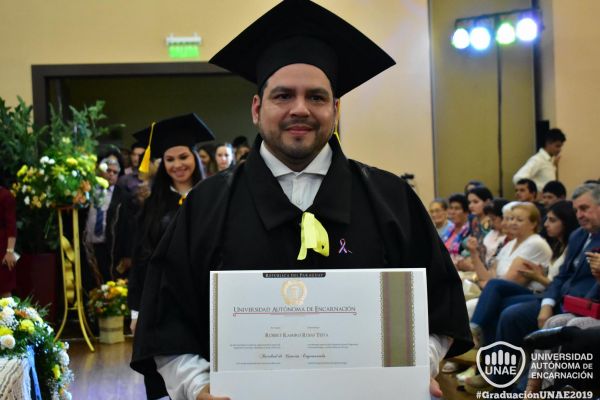 dsc-0545-graduacion-20192D2F8391-5351-8100-31B5-4E3BFC8AB63F.jpg