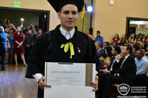 dsc-0554-graduacion-20194E24C7BE-D3B9-2F8B-09FE-13FA709F9674.jpg