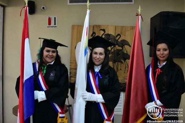 dsc-0556-graduacion-2019212519CE-5B11-B07B-629D-04921A59FF6B.jpg