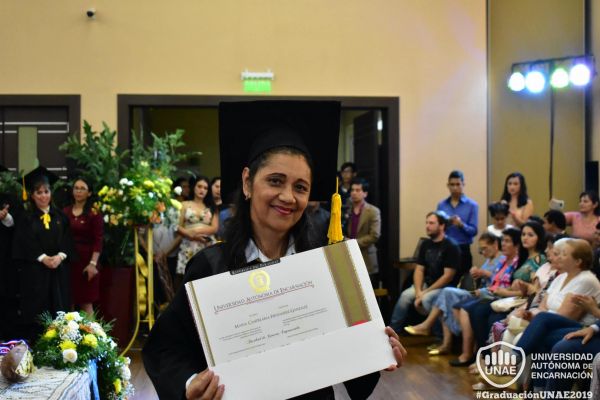 dsc-0570-graduacion-2019561E7EFF-E7B8-E5EA-40C5-9B686CBF515D.jpg