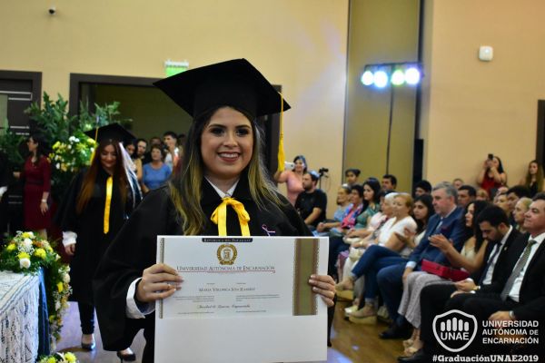 dsc-0577-graduacion-2019245745A5-A066-76C4-11BB-81A99CC3D246.jpg