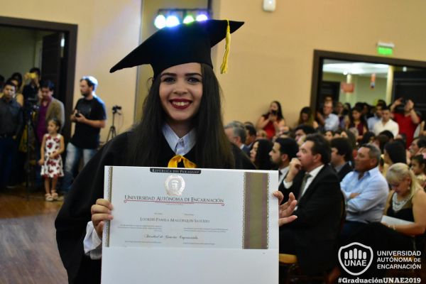 dsc-0596-graduacion-2019090229DF-147B-C828-FE89-1BB28A06858A.jpg