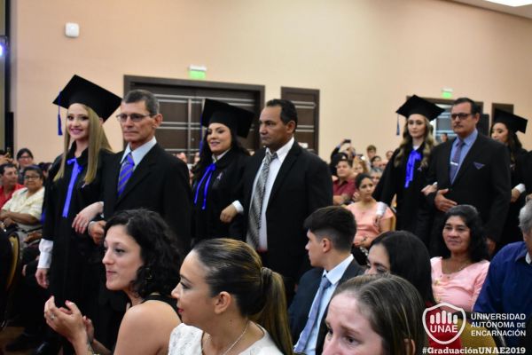 dsc-0602-graduacion-201908A4324B-2070-D45B-B4E9-85A9D432355F.jpg