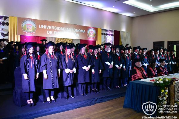 dsc-0642-graduacion-2019CC4E76AC-38FD-8809-BDF5-8B6BDE7DD967.jpg