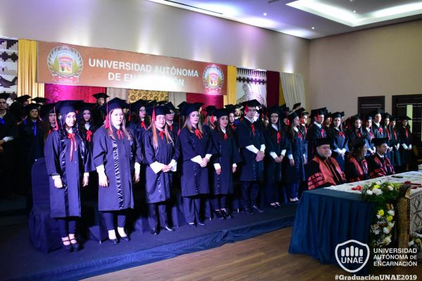 dsc-0643-graduacion-2019A976DD6B-E933-A5CF-F751-1001871DBE97.jpg