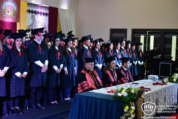 dsc-0644-graduacion-20198466BC4F-F894-47E3-CEA8-6AE42EC2A741.jpg