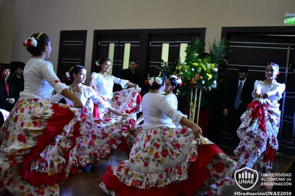 dsc-0659-graduacion-2019650AF4AE-143D-9377-AD40-90A5475404D6.jpg