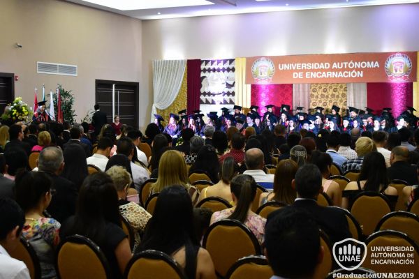 dsc-0751-graduacion-201931035870-FE76-9589-FA10-FCB5C7C0E0FD.jpg