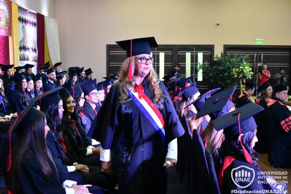 dsc-0770-graduacion-2019018A7E72-F872-EBB4-5E0E-66F8602BB76C.jpg